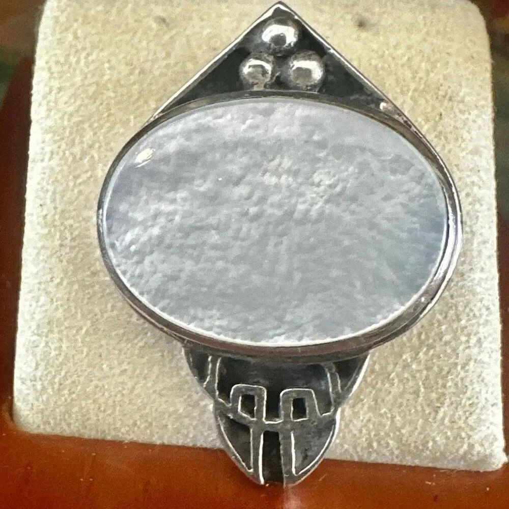 Vintage 925 Sterling Silver Mother of Pearl Pendant - Elegant Shell Gemstone Jew